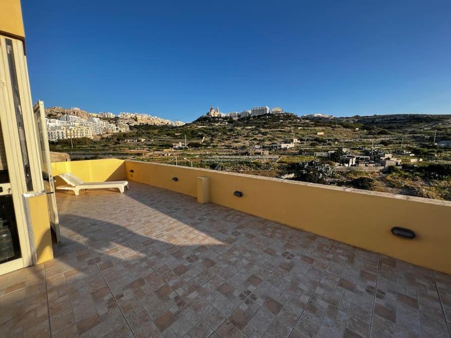 Conmal Penthouse In Mellieha Bay Leilighet Eksteriør bilde